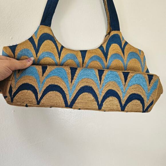 Scallop Pattern Woven Shoulder Bag Purse Tan‎ Blue MCM - Picture 4 of 10